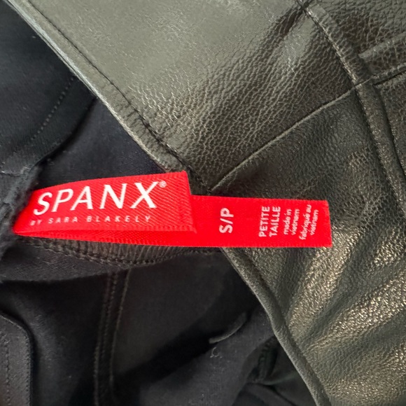 Spanx Leather-Like Ankle Skinny Pants, Black, Sz Small Petite - Picture 4 of 4